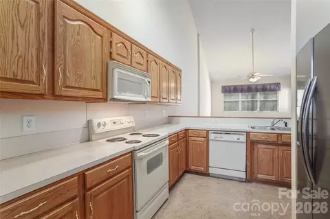 Kitchen - 3846 Azalea Trl, Denver, NC 28037 photo 1 of 2