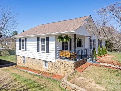 157 Morgan St, Canton, NC 28716