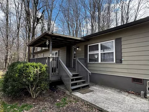 Hutch Mountain Road, Fletcher, NC 28732