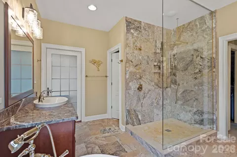 Bath - 151 Founders Dr, Flat Rock, NC 28731 photo 2 of 5