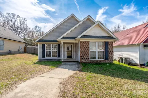 1105 S Walnut St, Kannapolis, NC 28081