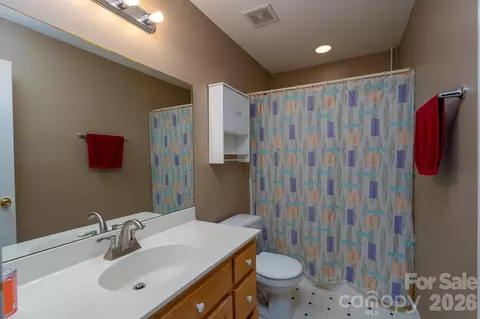 Bath - 1105 S Walnut St, Kannapolis, NC 28081 photo 1 of 1