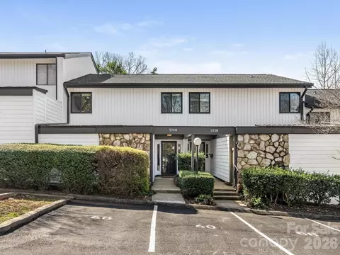 3760 Winding Creek Ln, Charlotte, NC 28226