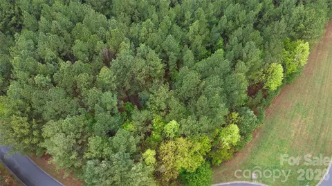 Table Rock Nw Trace, Morganton, NC 28655 photo 2