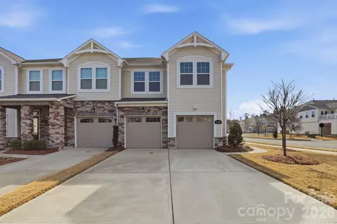 11110 Chalkbark Ln, Charlotte, NC 28262