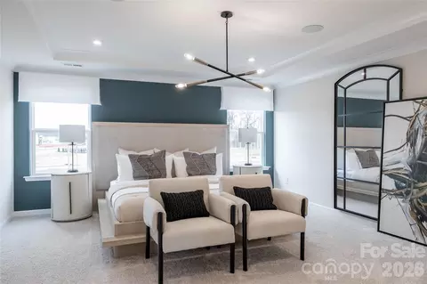 5611 Bay Rock Rd, Charlotte, NC 28215