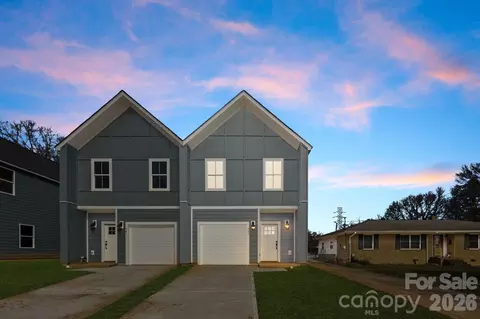 345 N Hoskins Rd, Charlotte, NC 28216
