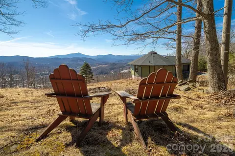 448 Howards Knob Rd, Boone, NC 28607