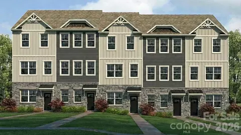 521 Annagh Dr, Charlotte, NC 28217