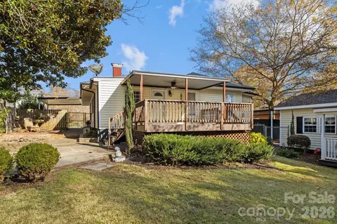 Exterior - 165 8th Ave, Cramerton, NC 28032 photo 7 of 13