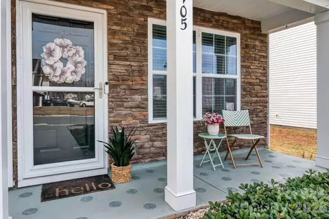 Exterior - 405 Bennington Dr, Stanley, NC 28164 photo 1 of 7