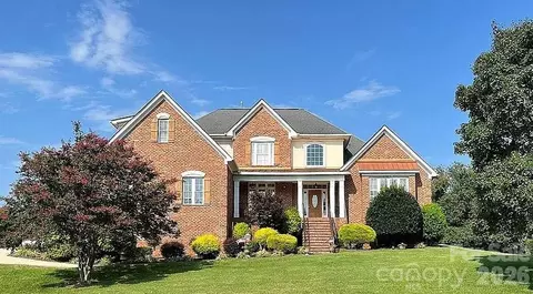 140 Hunters Hill Dr, Statesville, NC 28677
