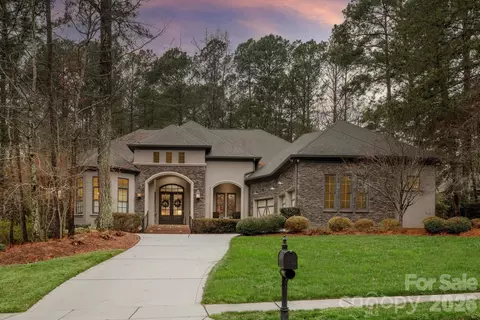 4006 Pinehill Ln, Weddington, NC 28104