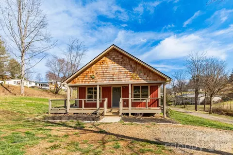 7 Ruff Rd, Leicester, NC 28748