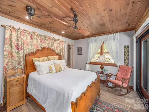 Bedroom - 461 Ferguson Cove Loop, Clyde, NC 28721 photo 2 of 6
