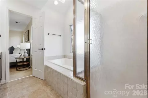Bath - 1920 Baker Ct, Salisbury, NC 28146 photo 5 of 6