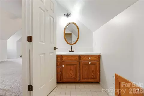 Bath - 1920 Baker Ct, Salisbury, NC 28146 photo 2 of 6