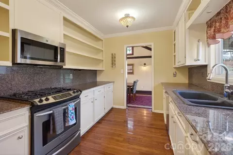 Kitchen - 95 Whitney Ave, Tryon, NC 28782 photo 2 of 2