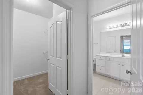 Entry Way - 16742 Amberside E Rd E, Cornelius, NC 28031 photo 2 of 3