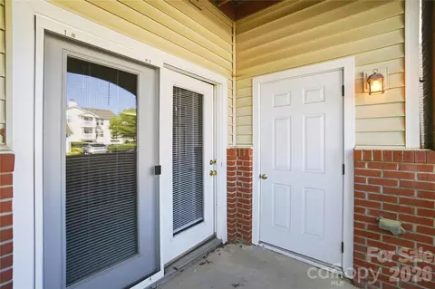 Exterior - 16742 Amberside E Rd E, Cornelius, NC 28031 photo 2 of 2