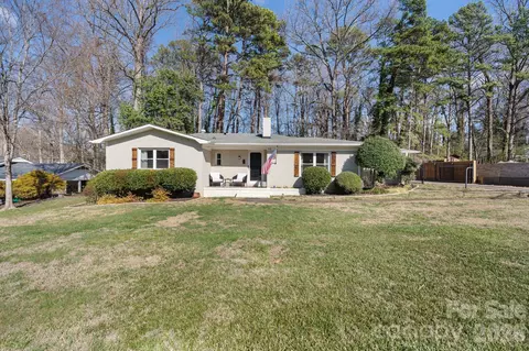 3318 Campbell Dr, Charlotte, NC 28205