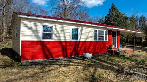 1574 Fred Watson Pl, Lenoir, NC 28645