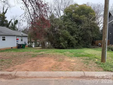 1312 Fairmont St, Charlotte, NC 28216