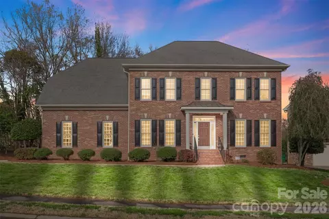 6817 Thornton Oaks Ct, Charlotte, NC 28270