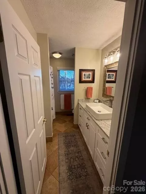 Bath - 20139 Rainbow Cir, Cornelius, NC 28031 photo 1 of 1