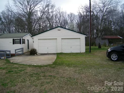 355 Ranchwood Dr, Salisbury, NC 28146