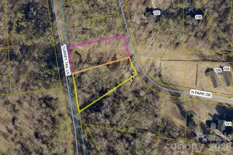109 Turkey Tail 8 10 Ln #8 & 10, Morganton, NC 28655