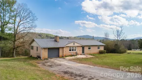 4636 Oak Hill School Rd, Lenoir, NC 28645