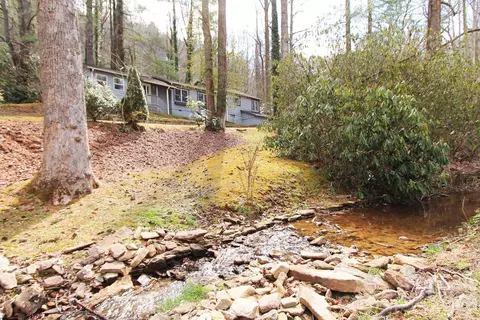 407 Turley Falls Rd, Hendersonville, NC 28739
