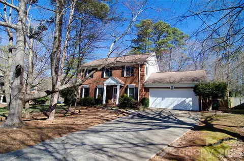 406 Port Royal Dr, Matthews, NC 28105
