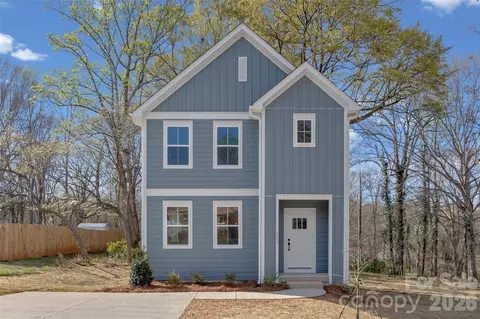 213 Sloan St, Belmont, NC 28012