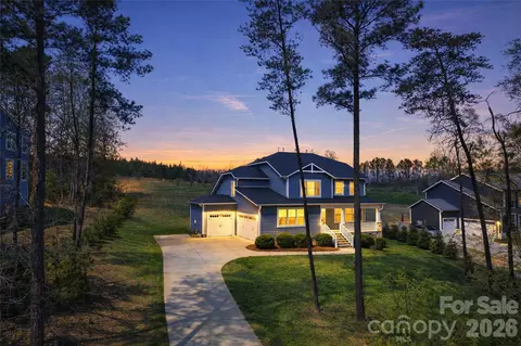 4243 Island Fox Ln, Denver, NC 28037