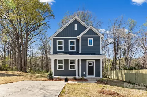 215 Sloan St, Belmont, NC 28012