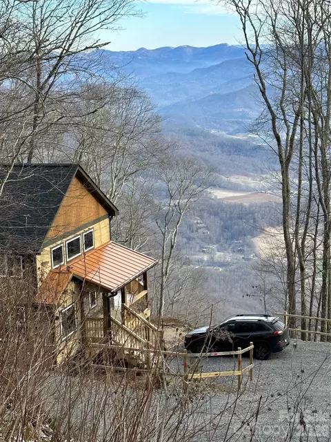 188 Bear Track Trl, Maggie Valley, NC 28751