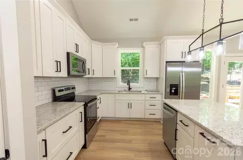 472 Oak Rd, Norwood, NC 28128