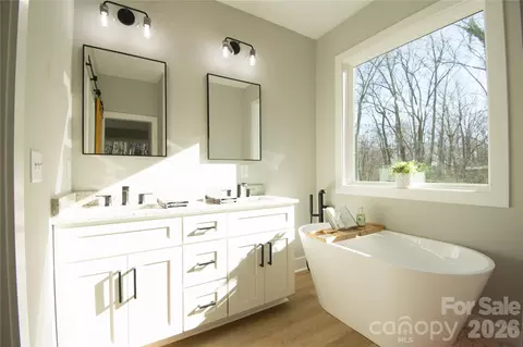 472 Oak Rd, Norwood, NC 28128