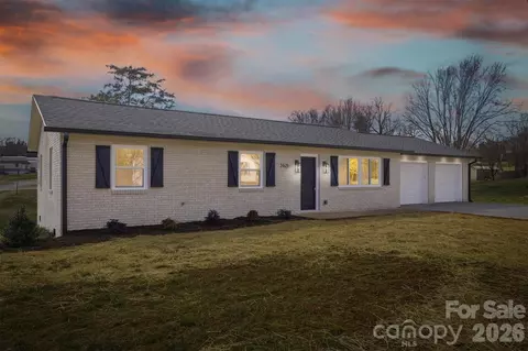 2621 Fairwood Se Dr SE, Hudson, NC 28638
