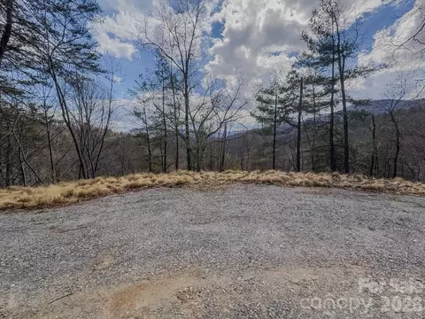 175 Broken Bow Rd, Waynesville, NC 28785