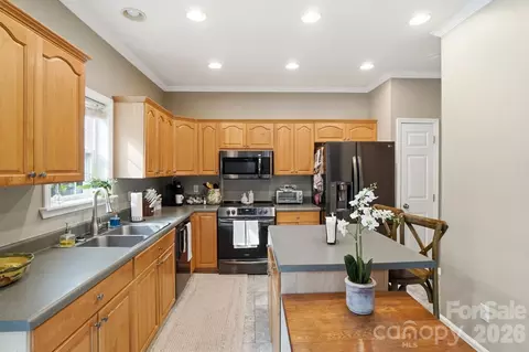 Kitchen - 9665 Autumn Cir, Davidson, NC 28036 photo 1 of 2