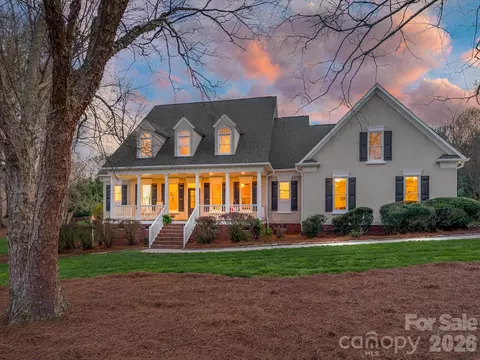 6122 Highview Rd, Matthews, NC 28104