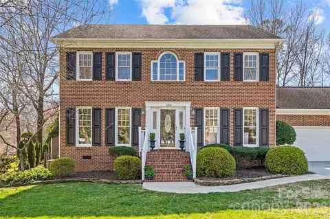1104 Hulston Ct, Charlotte, NC 28211