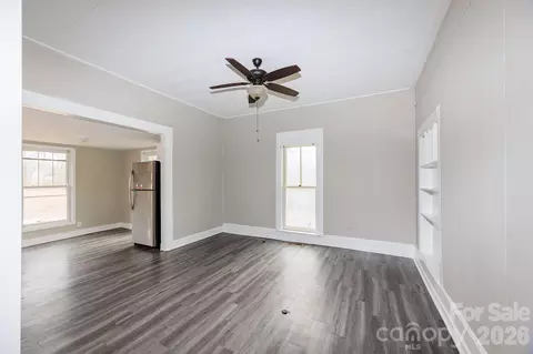 1209 Wilson W Lee Blvd, Statesville, NC 28677