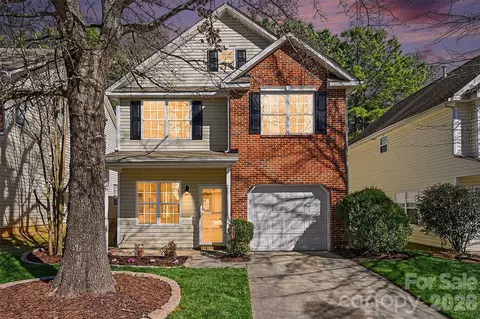 12010 Royal Castle Ct, Charlotte, NC 28277