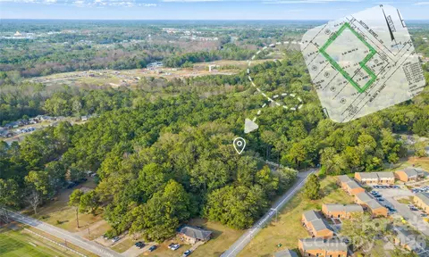 Sutton Street, Clinton, NC 28328