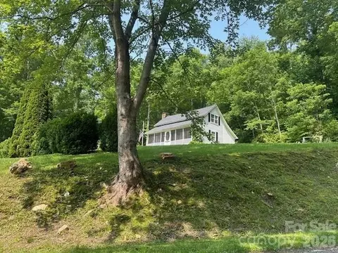 10 Chigger Ridge Rd, Sylva, NC 28779