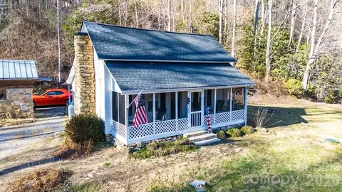 10 Chigger Ridge Rd, Sylva, NC 28779 photo 2